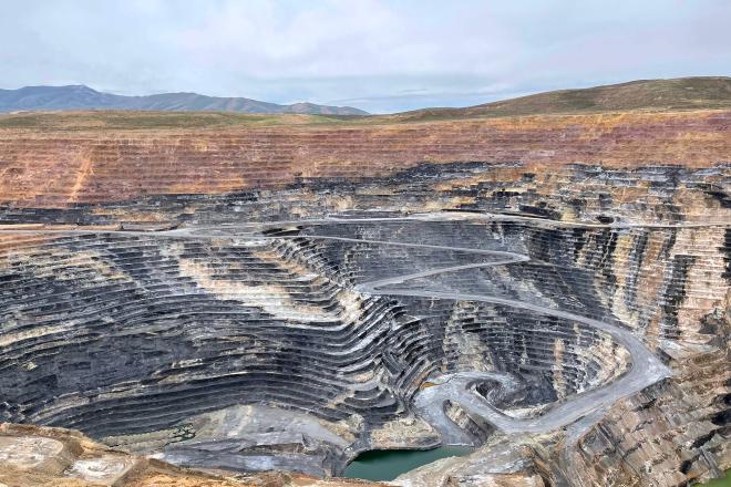 Open-pit mines like the one seen here generate millions of tons of waste each year. Researchers in the Clean Energy Conversions Lab are working on technologies that could turn this waste into carbon-storing rocks, potentially keeping a substantial amount of CO2 out of the atmosphere. (Image: Peter Psarras)
